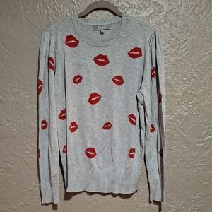 Marled Gray Women' Sweater with Red Lip Deign Size XL